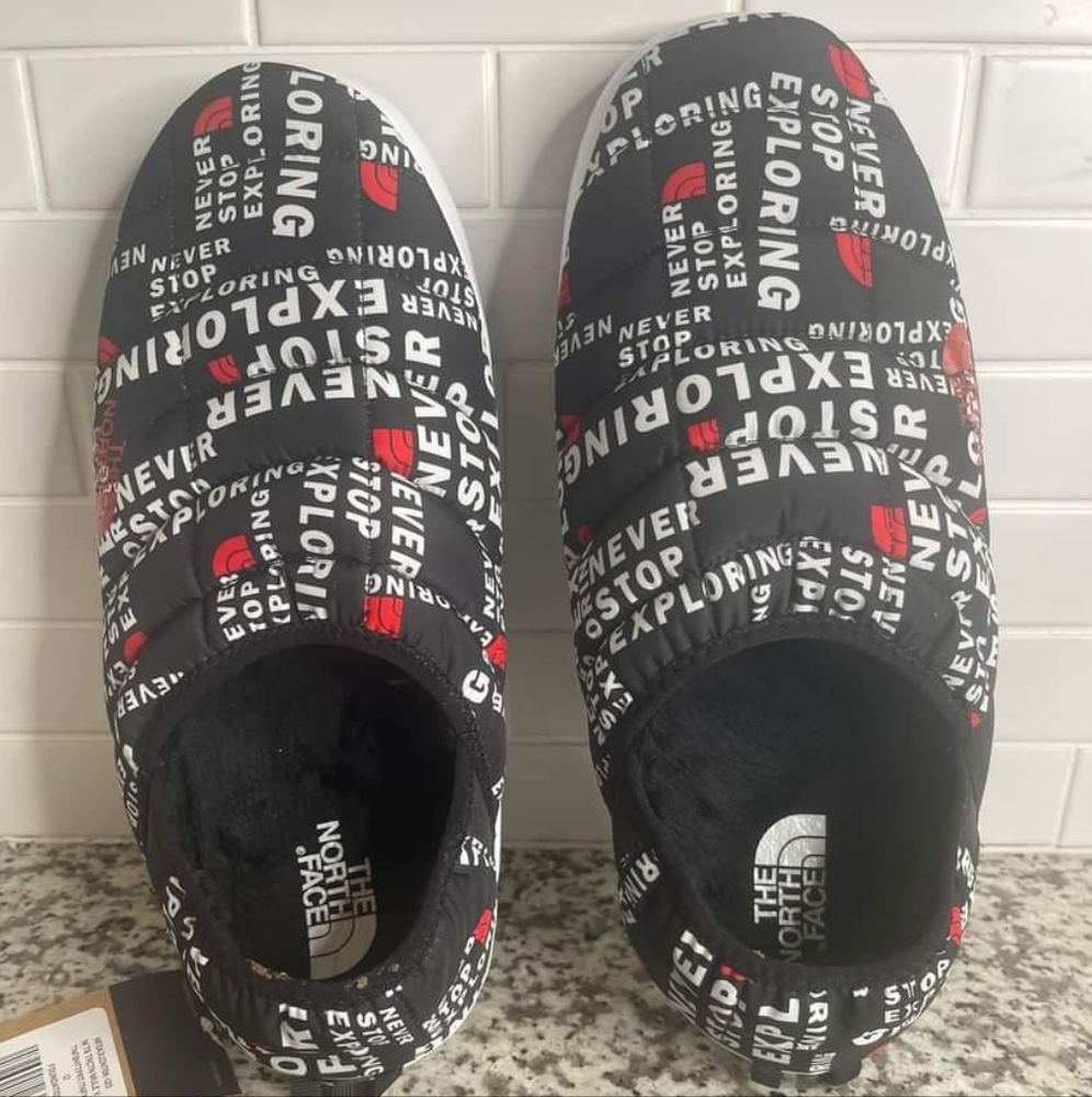 The North Face Slippers Nens thermoball traction mule V waterproof size 13 New